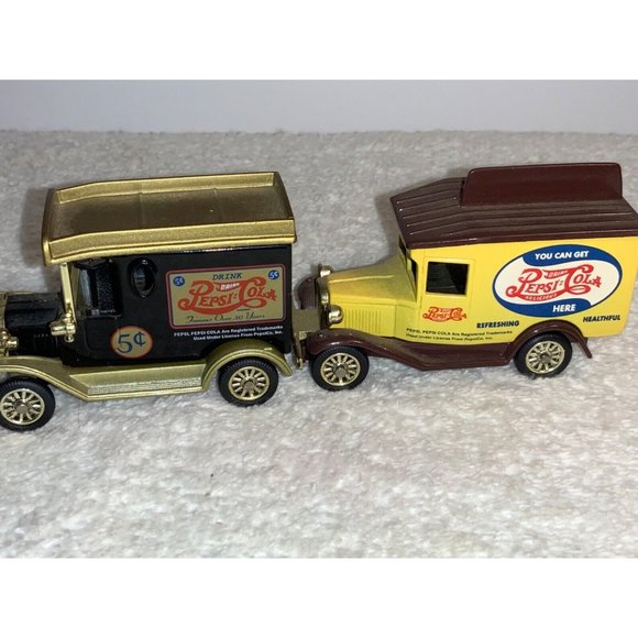 GOLDEN WHEEL PEPSI DELIVERY TRUCKs DIECAST Vehicles - Picture 6 of 9